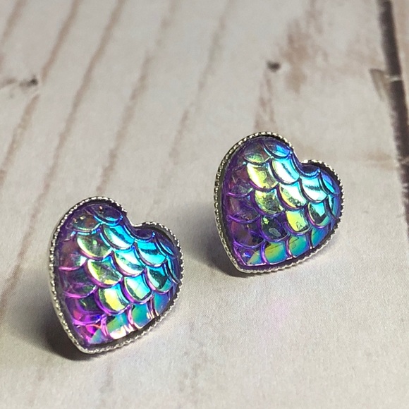 Purple Mermaid Scale Silver Heart Stud Earrings! - Picture 5 of 14